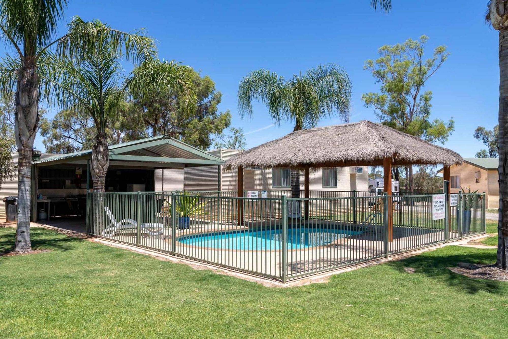Paringa Caravan Park Renmark Exteriör bild