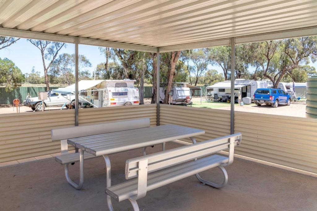 Paringa Caravan Park Renmark Exteriör bild